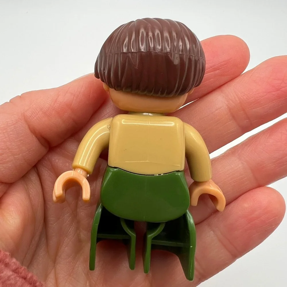 Duplo LEGO Girl Zookeeper Figure LEGO Ville Brown Hair‎ Zoo Animal Keeper